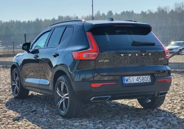 VOLVO XC 40 D4 AWD Geartronic R-Design