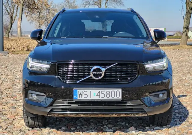 VOLVO XC 40 D4 AWD Geartronic R-Design
