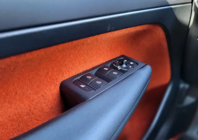 VOLVO XC 40 D4 AWD Geartronic R-Design