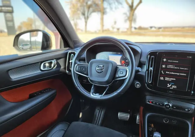 VOLVO XC 40 D4 AWD Geartronic R-Design