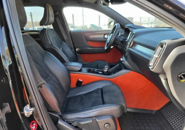 VOLVO XC 40 D4 AWD Geartronic R-Design