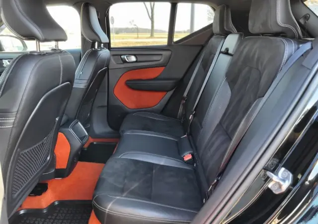 VOLVO XC 40 D4 AWD Geartronic R-Design