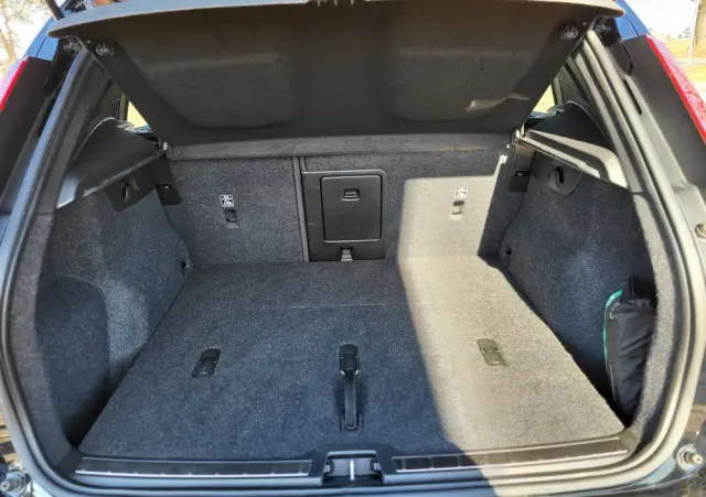 VOLVO XC 40 D4 AWD Geartronic R-Design