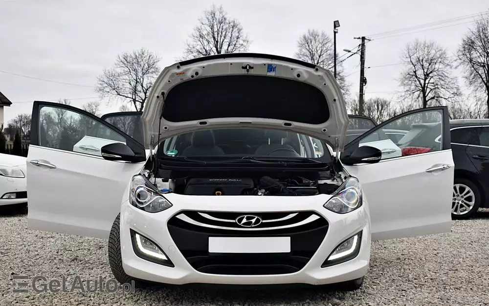 HYUNDAI I30 1.6 CRDI Fifa World Cup Edition