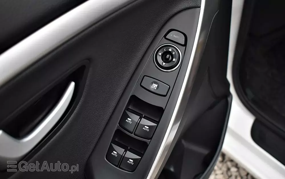 HYUNDAI I30 1.6 CRDI Fifa World Cup Edition