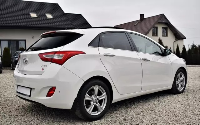 HYUNDAI I30 1.6 CRDI Fifa World Cup Edition
