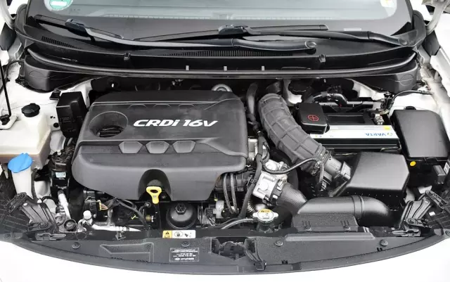 HYUNDAI I30 1.6 CRDI Fifa World Cup Edition