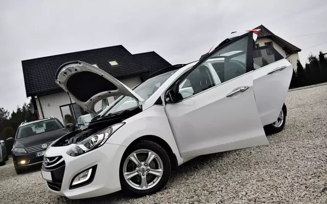 HYUNDAI I30 1.6 CRDI Fifa World Cup Edition