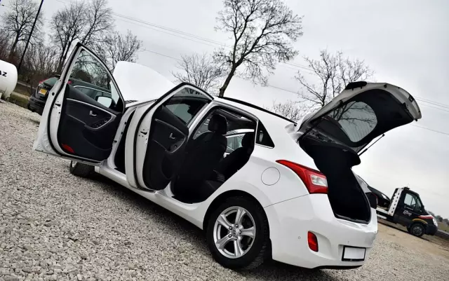 HYUNDAI I30 1.6 CRDI Fifa World Cup Edition