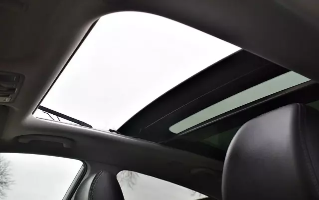 HYUNDAI I30 1.6 CRDI Fifa World Cup Edition