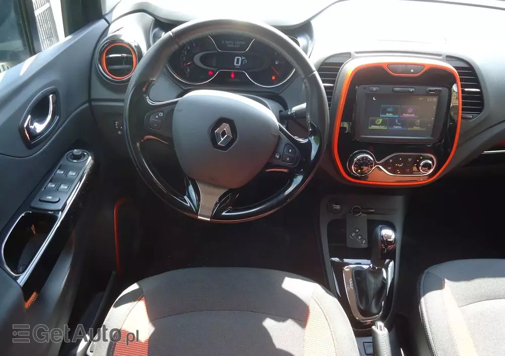 RENAULT Captur ENERGY TCe 120 EDC Intens