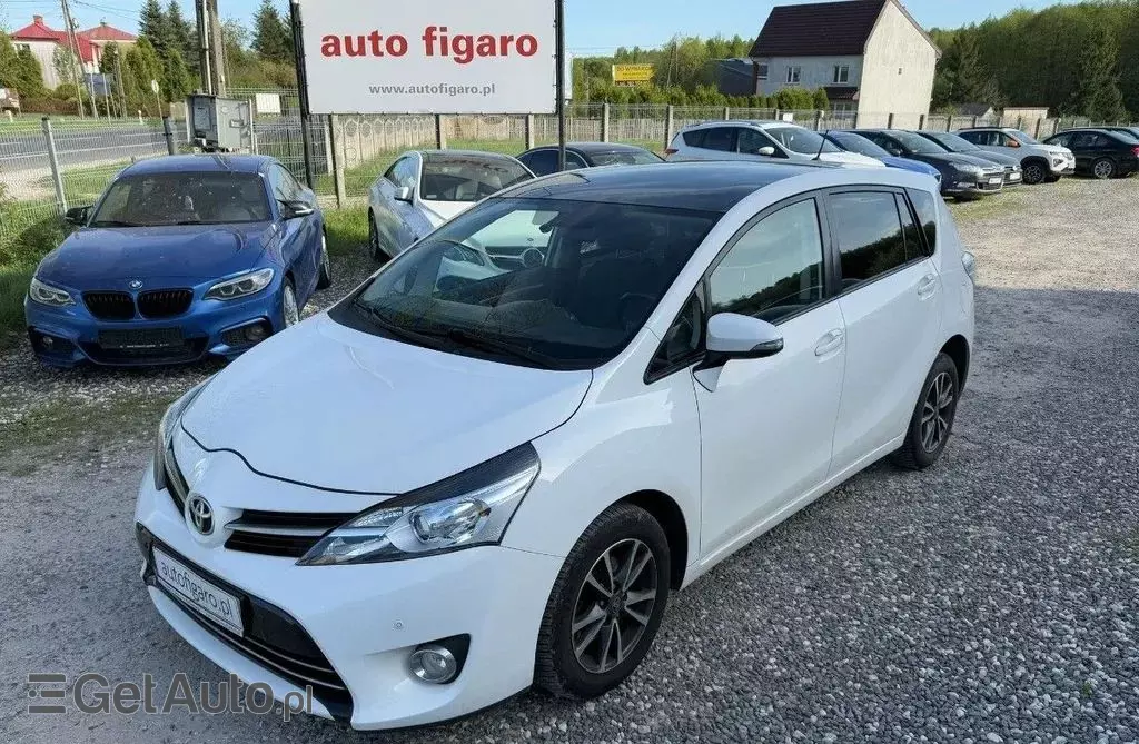 TOYOTA Verso 