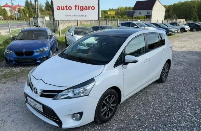 TOYOTA Verso 