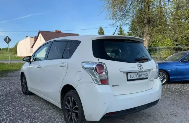TOYOTA Verso 