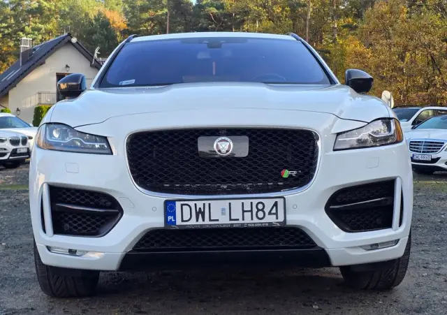 JAGUAR F-Pace 20d AWD R-Sport