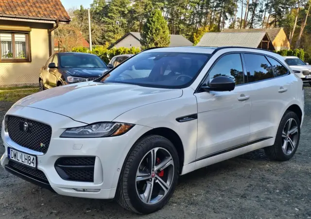 JAGUAR F-Pace 20d AWD R-Sport