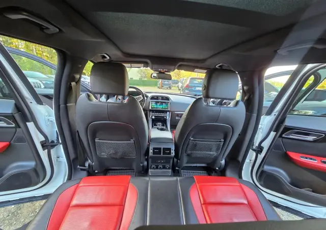 JAGUAR F-Pace 20d AWD R-Sport