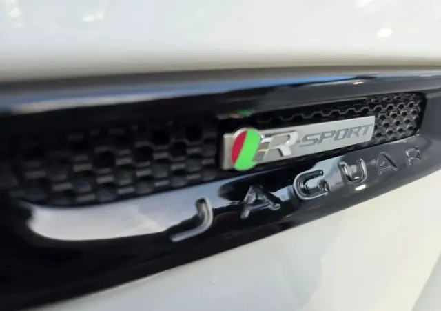 JAGUAR F-Pace 20d AWD R-Sport