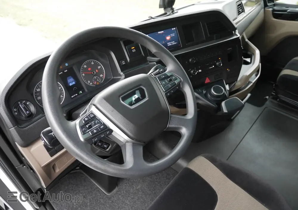 MAN TGX 18.470 / LOW DECK/ MEGA/ WYSOKA KABINA/ STAN IDEALNY 