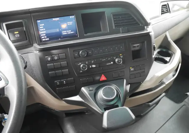 MAN TGX 18.470 / LOW DECK/ MEGA/ WYSOKA KABINA/ STAN IDEALNY 