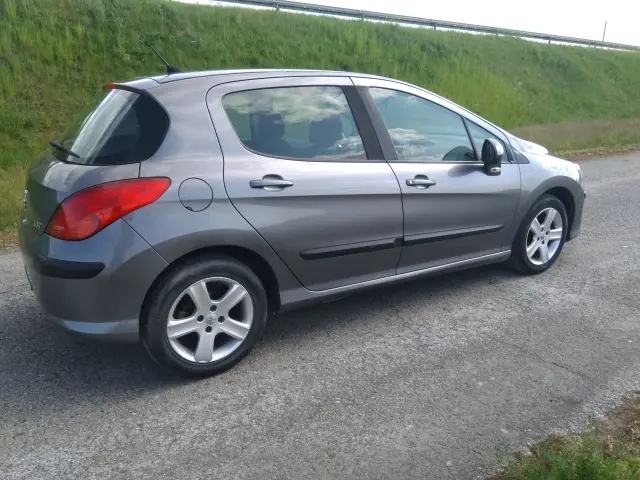 PEUGEOT 308 Premium