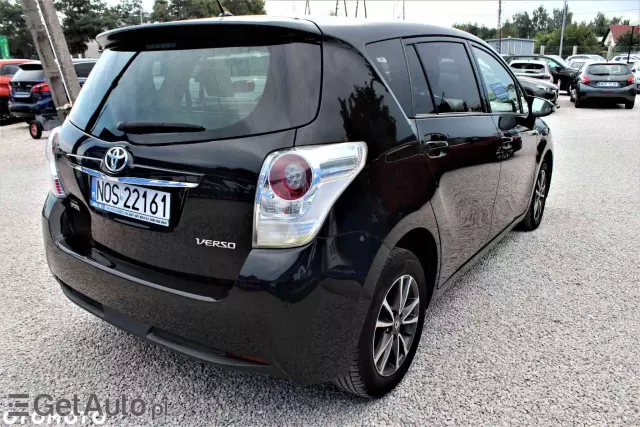 TOYOTA Verso 