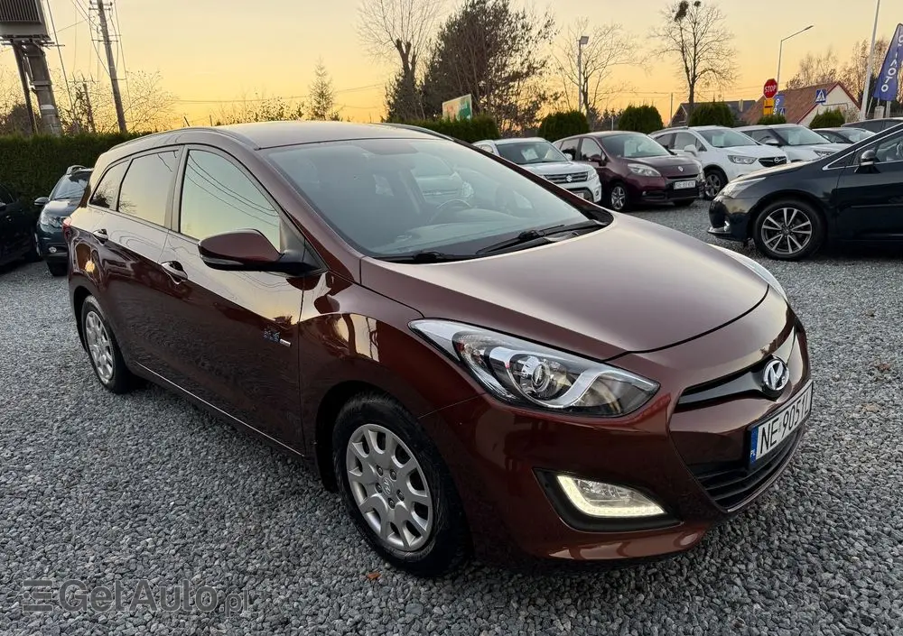 HYUNDAI I30 1.6 CRDi Classic +