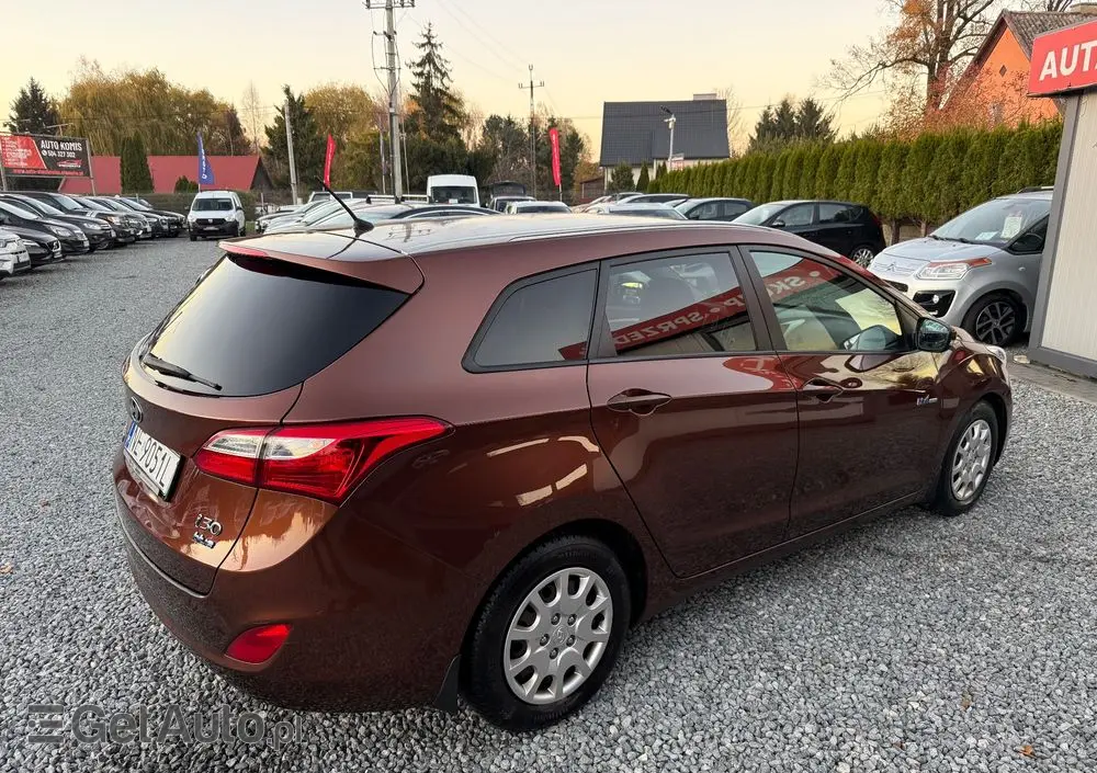 HYUNDAI I30 1.6 CRDi Classic +