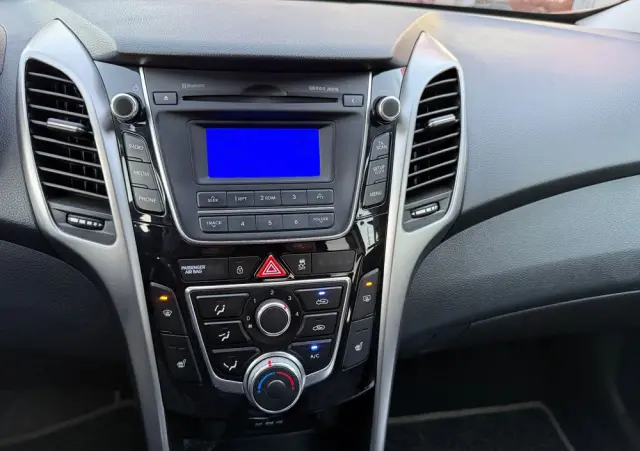 HYUNDAI I30 1.6 CRDi Classic +