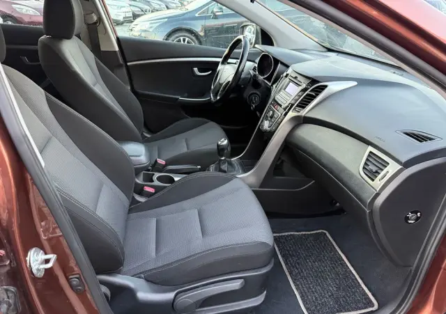 HYUNDAI I30 1.6 CRDi Classic +