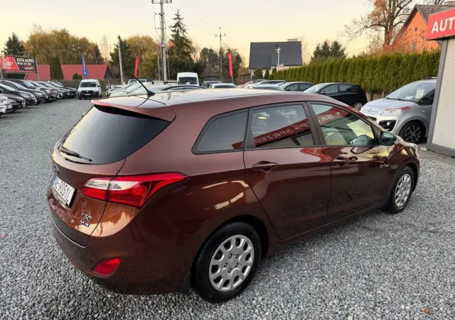 HYUNDAI I30 1.6 CRDi Classic +