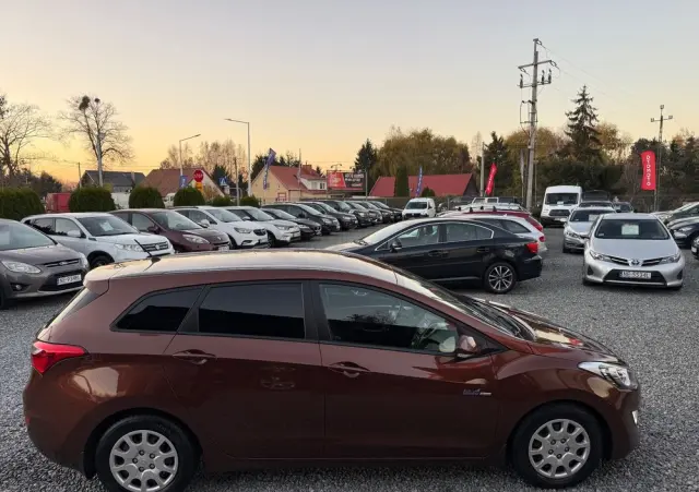 HYUNDAI I30 1.6 CRDi Classic +