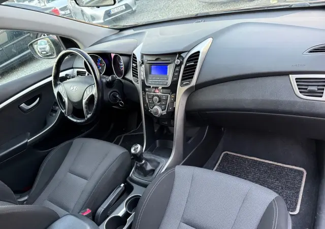 HYUNDAI I30 1.6 CRDi Classic +