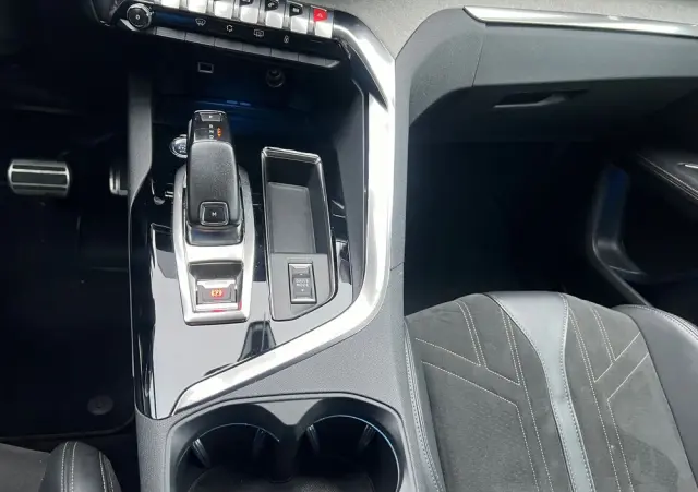 PEUGEOT 3008 1.5 BlueHDi GT S&S EAT8