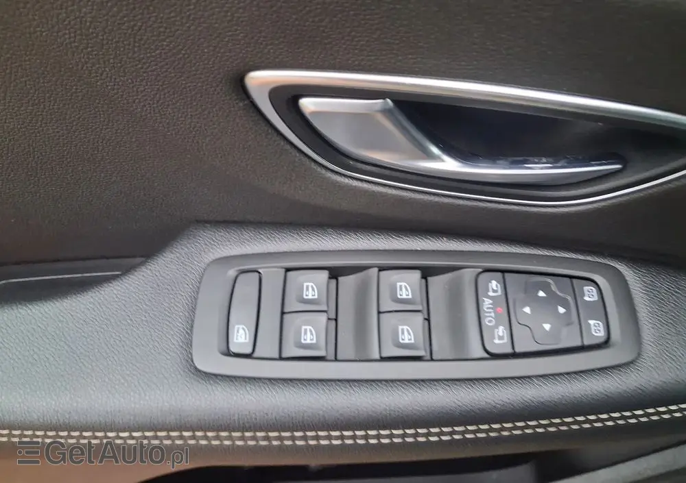 RENAULT Scenic BLUE dCi 120 BUSINESS EDITION