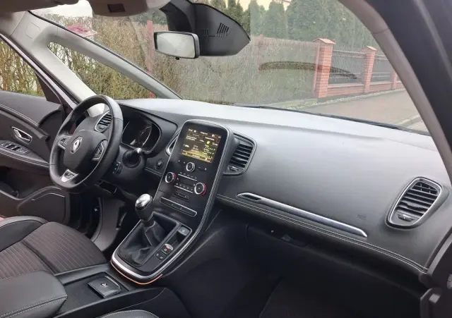 RENAULT Scenic BLUE dCi 120 BUSINESS EDITION