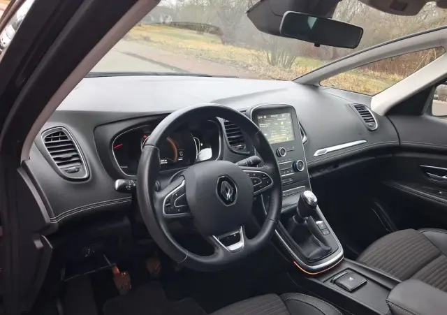 RENAULT Scenic BLUE dCi 120 BUSINESS EDITION