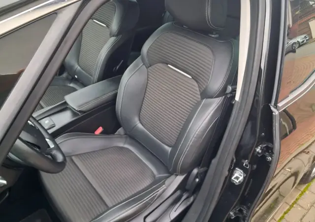 RENAULT Scenic BLUE dCi 120 BUSINESS EDITION