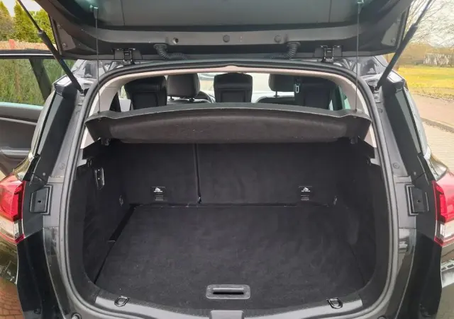 RENAULT Scenic BLUE dCi 120 BUSINESS EDITION