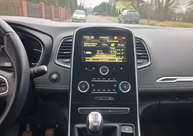 RENAULT Scenic BLUE dCi 120 BUSINESS EDITION