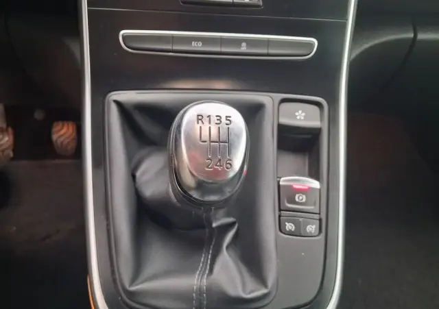 RENAULT Scenic BLUE dCi 120 BUSINESS EDITION