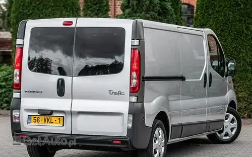 RENAULT Trafic 