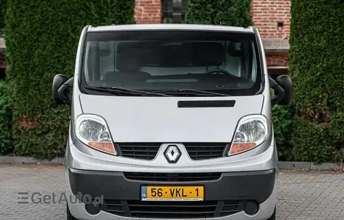 RENAULT Trafic 