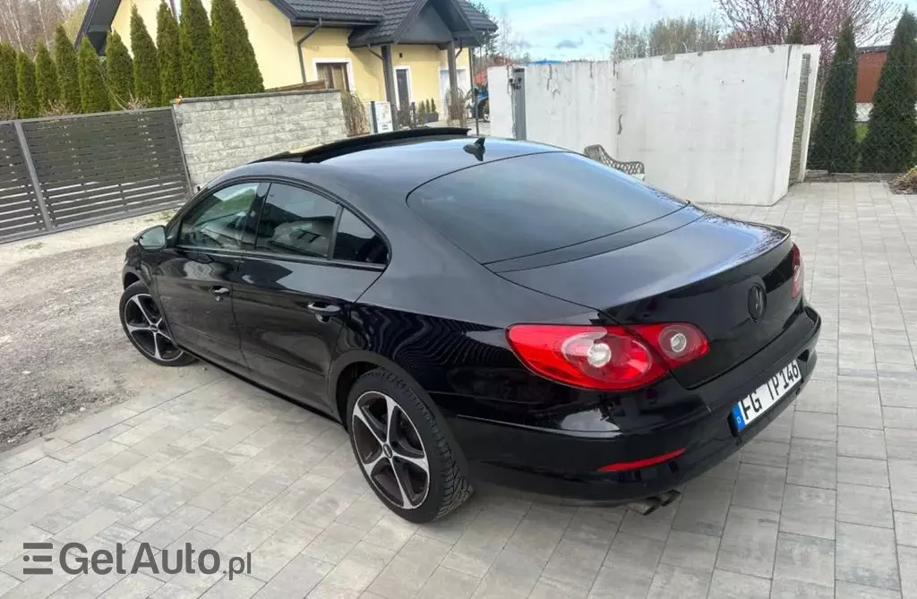 VOLKSWAGEN Passat CC 
