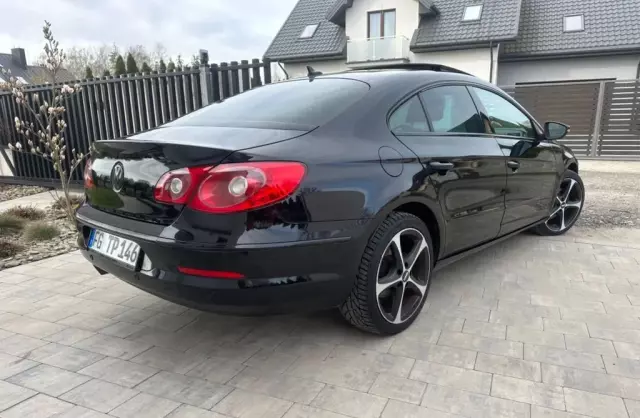 VOLKSWAGEN Passat CC 