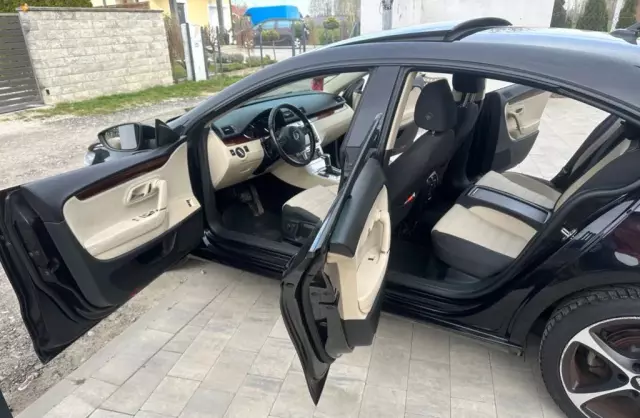 VOLKSWAGEN Passat CC 
