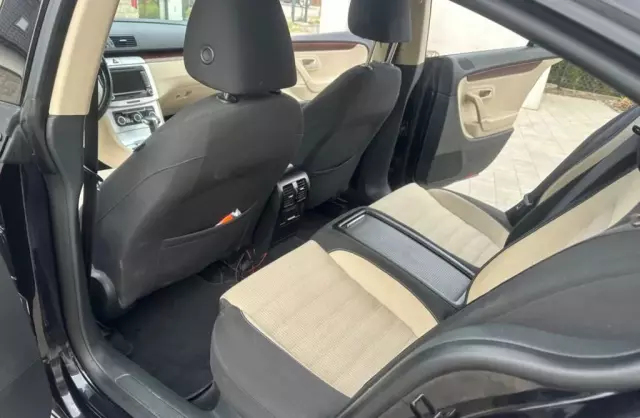 VOLKSWAGEN Passat CC 