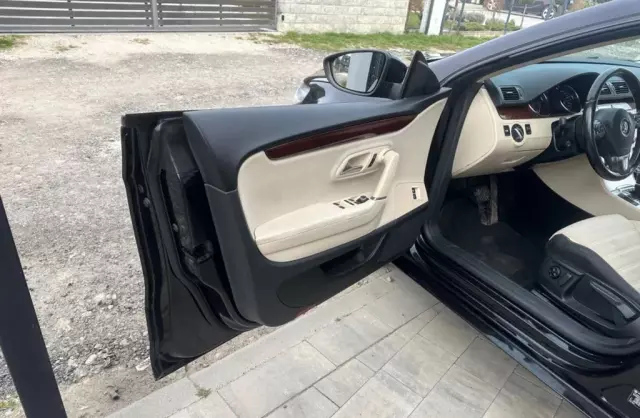 VOLKSWAGEN Passat CC 