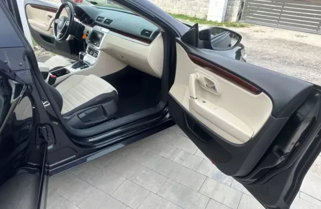 VOLKSWAGEN Passat CC 
