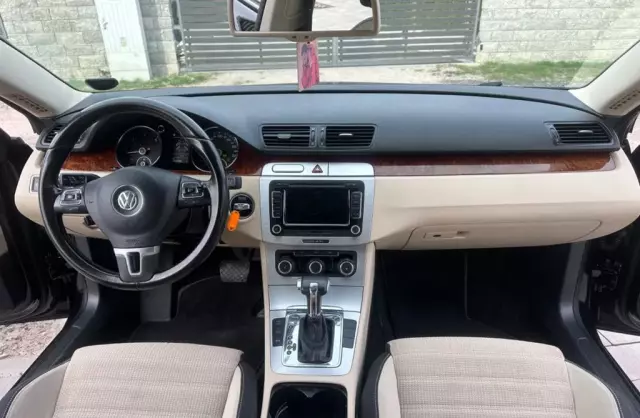 VOLKSWAGEN Passat CC 